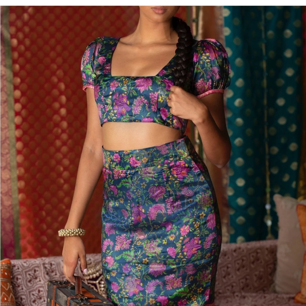 JAYA CROP TOP AND SKIRT SET